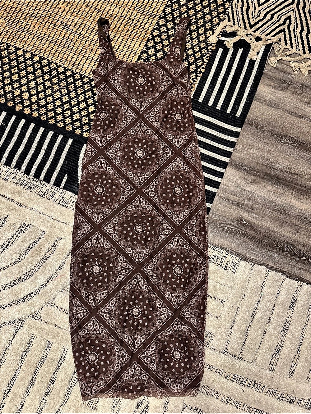 Aqua Paisley Maxi Dress in Brown & White Size Medium